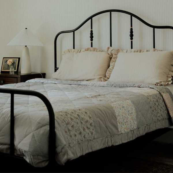 bed sheet set information on sizes and materials best for bed sheets