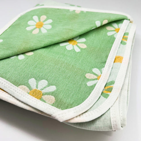 Manta de bebé verde y blanca con margaritas | 100 % algodón | 6 capas | 89 x 100 cm