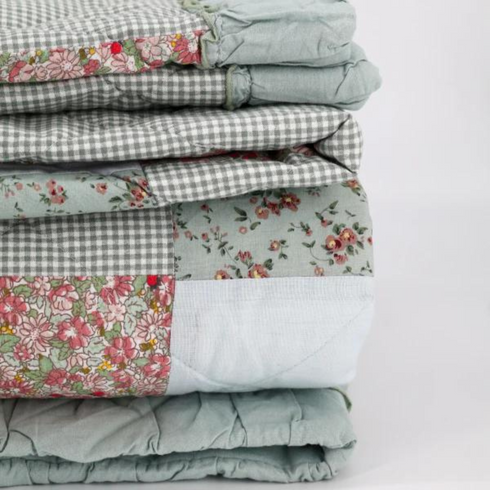green quilt detail