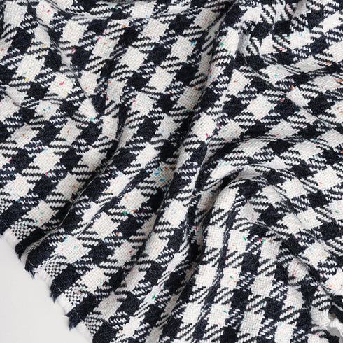 Manta de lana a cuadros búfalo en blanco y negro - 140 x 180 cm + 3,8 cm de flecos