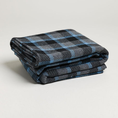 V COMPACT WOOLEN PLAID THROW BLANKET - Boucle Home