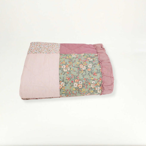 Boucle Home Pink Floral Quilt (Queen) | Cotton Polyester Blend