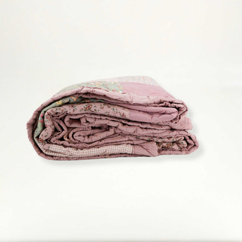 Boucle Home Pink Floral Quilt (Queen) | Cotton Polyester Blend
