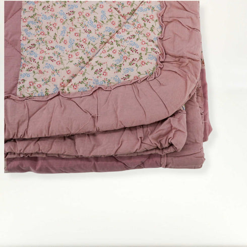 Boucle Home Pink Floral Quilt (Queen) | Cotton Polyester Blend