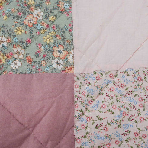 Boucle Home Pink Floral Quilt (Queen) | Cotton Polyester Blend