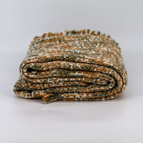 Manta beige multicolor de 58" x 70" con flecos de +1.5"