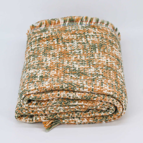 Manta beige multicolor de 58" x 70" con flecos de +1.5"