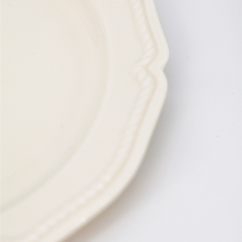 Plato de comedor blanco básico de 10"