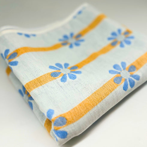 Manta de bebé azul y blanca con margaritas | 100 % algodón | 6 capas | 89 x 100 cm