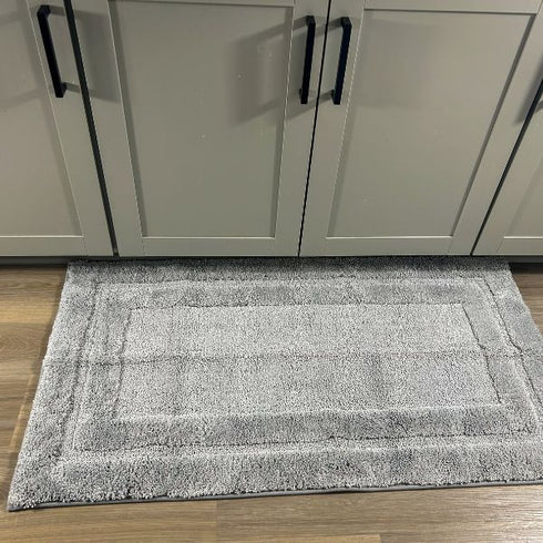 Solid Color Bathroom Shower Mat 23.6" x 43.3"